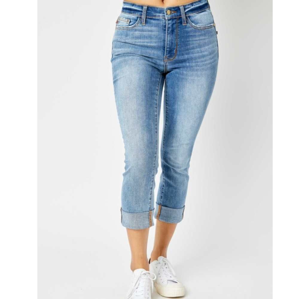 Judy Blue Cuffed Skinny Capri