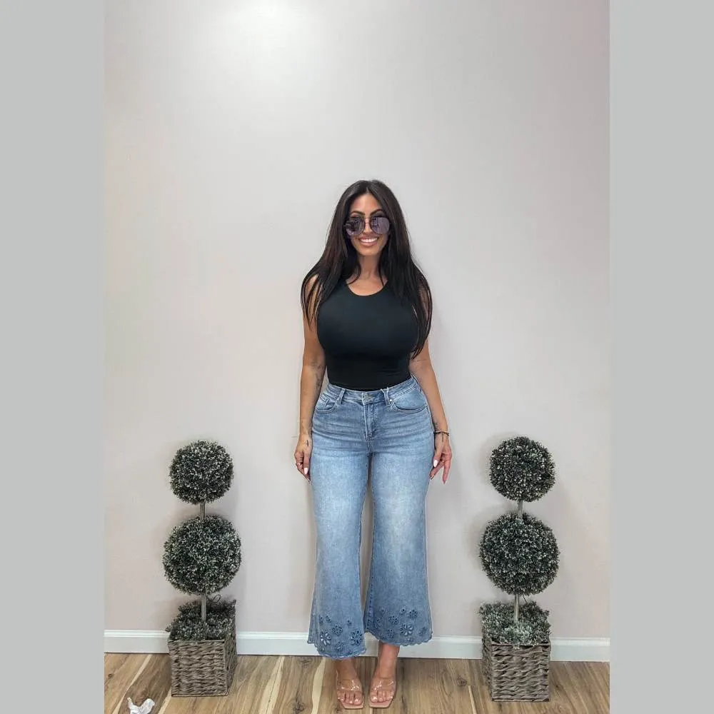Risen High Rise-Crop Wide-Cut Out Detail Jeans