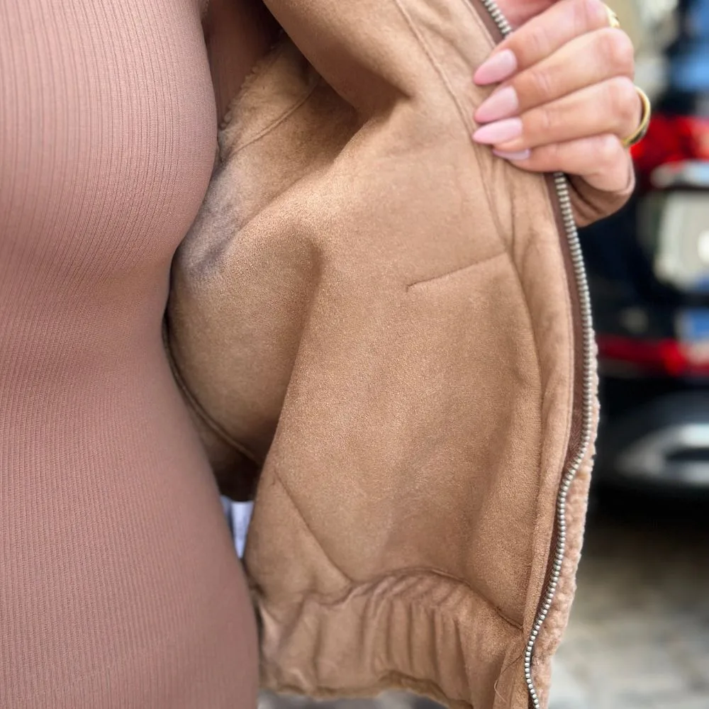 Sleeveless Hooded Sherpa Vest - Image 3