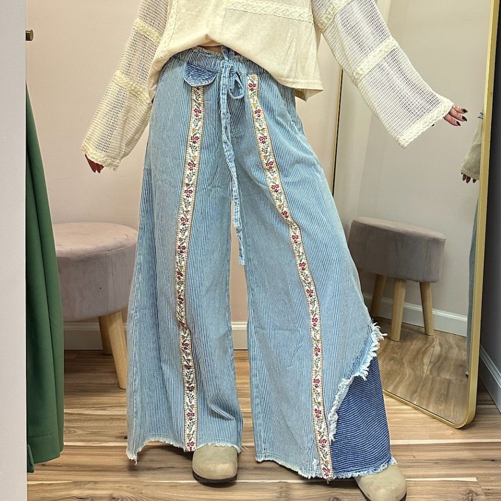 POL Stripe Denim Roomy Fit Pants with Floral Trim
